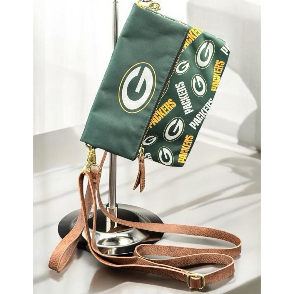 FOCO Purse Green Bay Packers NFL Team Game Day Fold Over Cross Body Wristlet Bag